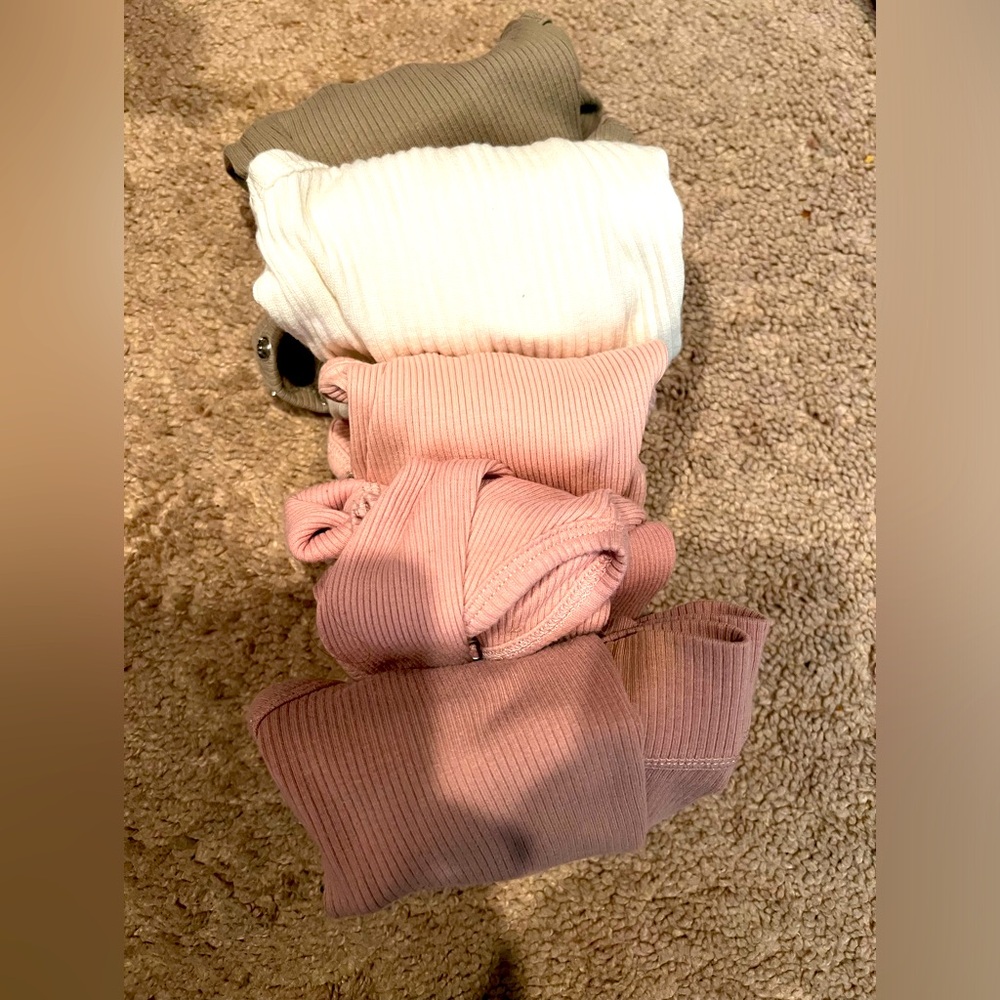 Onesies full sleeves in pristine condition